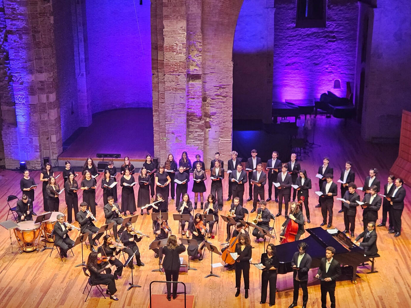Marie Arnould singing as a soloist in Haydn's Nelson mass, soprano, classical music